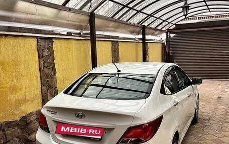 Hyundai Solaris II рестайлинг, 2016 год, 880 000 рублей, 4 фотография