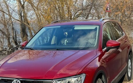 Volkswagen Tiguan II, 2017 год, 2 400 000 рублей, 3 фотография