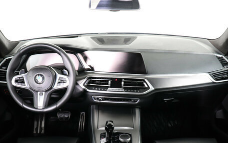 BMW X5, 2019 год, 5 750 000 рублей, 11 фотография