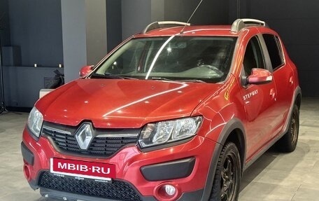 Renault Sandero II рестайлинг, 2016 год, 800 000 рублей, 2 фотография