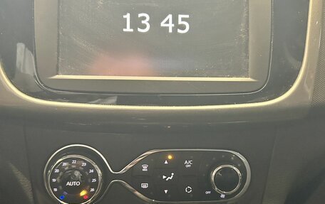 Renault Sandero II рестайлинг, 2016 год, 800 000 рублей, 14 фотография