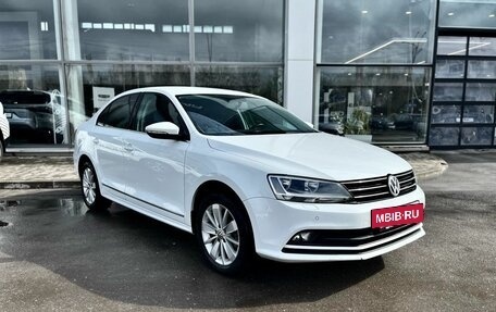 Volkswagen Jetta VI, 2016 год, 1 370 000 рублей, 3 фотография