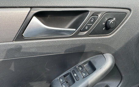 Volkswagen Jetta VI, 2012 год, 899 000 рублей, 13 фотография