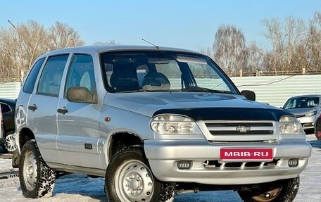 Chevrolet Niva I рестайлинг, 2003 год, 269 999 рублей, 1 фотография