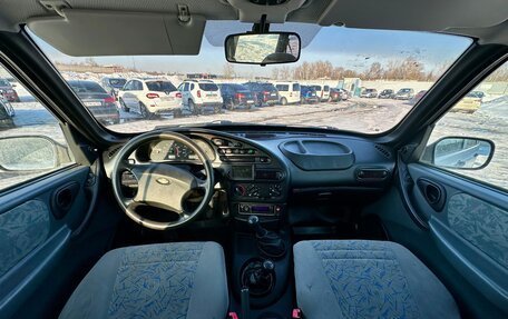 Chevrolet Niva I рестайлинг, 2003 год, 269 999 рублей, 9 фотография