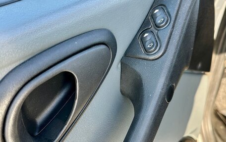 Chevrolet Niva I рестайлинг, 2003 год, 269 999 рублей, 15 фотография