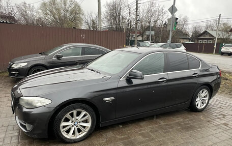 BMW 5 серия, 2011 год, 2 200 000 рублей, 2 фотография