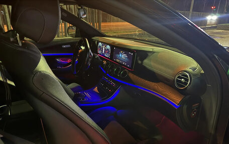 Mercedes-Benz E-Класс, 2021 год, 3 000 000 рублей, 11 фотография