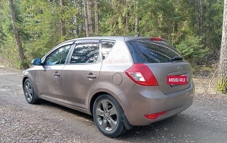 KIA cee'd I рестайлинг, 2010 год, 595 000 рублей, 3 фотография