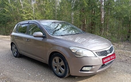 KIA cee'd I рестайлинг, 2010 год, 595 000 рублей, 2 фотография