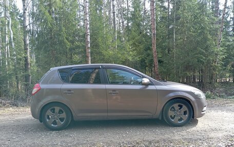 KIA cee'd I рестайлинг, 2010 год, 595 000 рублей, 12 фотография