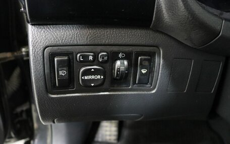 Toyota Avensis III рестайлинг, 2003 год, 590 000 рублей, 12 фотография