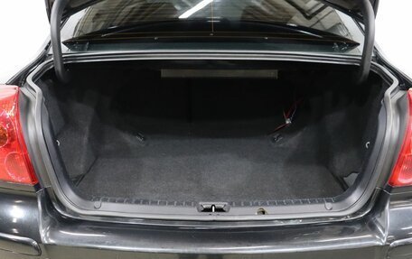 Toyota Avensis III рестайлинг, 2003 год, 590 000 рублей, 23 фотография