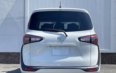 Toyota Sienta II, 2020 год, 1 248 000 рублей, 6 фотография