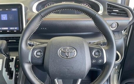 Toyota Sienta II, 2020 год, 1 248 000 рублей, 10 фотография