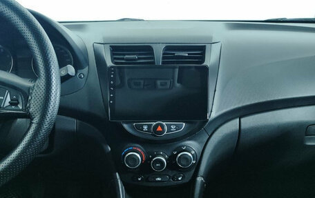 Hyundai Solaris II рестайлинг, 2011 год, 681 000 рублей, 11 фотография