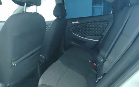 Hyundai Solaris II рестайлинг, 2011 год, 681 000 рублей, 16 фотография