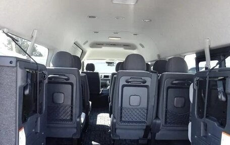 Toyota HiAce H200, 2024 год, 5 300 000 рублей, 6 фотография