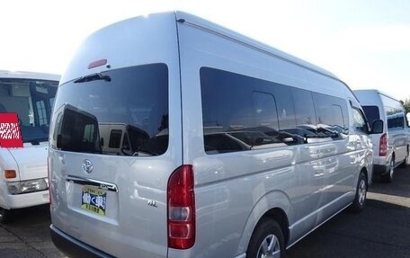 Toyota HiAce H200, 2024 год, 5 300 000 рублей, 2 фотография