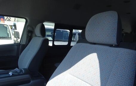 Toyota HiAce H200, 2024 год, 5 300 000 рублей, 12 фотография