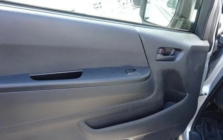 Toyota HiAce H200, 2024 год, 5 300 000 рублей, 13 фотография