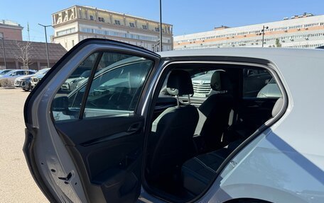 Volkswagen Golf VIII, 2023 год, 2 390 000 рублей, 7 фотография