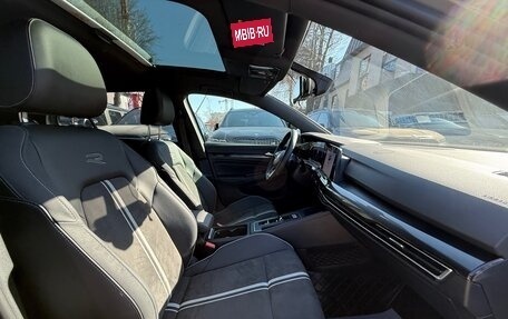 Volkswagen Golf VIII, 2023 год, 2 390 000 рублей, 17 фотография