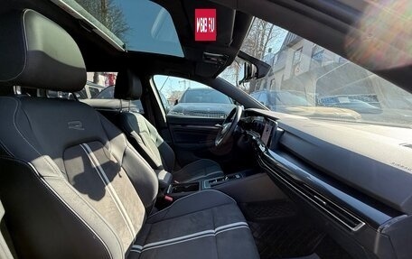 Volkswagen Golf VIII, 2023 год, 2 390 000 рублей, 18 фотография