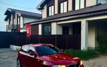 BMW 1 серия, 2010 год, 849 000 рублей, 6 фотография