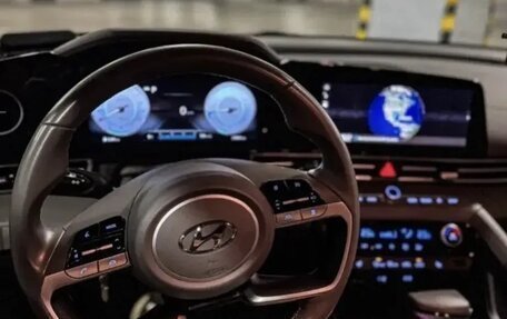 Hyundai Elantra, 2023 год, 1 980 000 рублей, 11 фотография