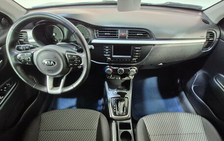 KIA Rio IV, 2018 год, 1 349 000 рублей, 10 фотография