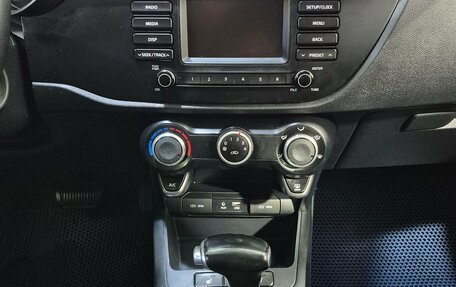 KIA Rio IV, 2018 год, 1 349 000 рублей, 13 фотография