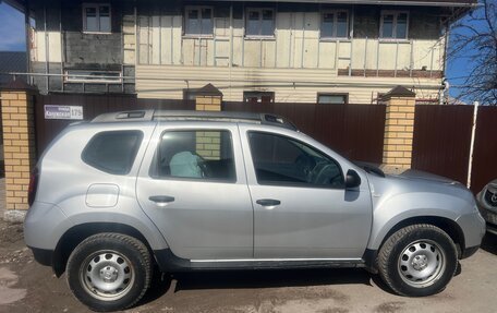 Renault Duster I рестайлинг, 2015 год, 900 000 рублей, 2 фотография