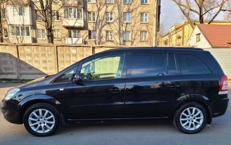 Opel Zafira B, 2008 год, 750 000 рублей, 2 фотография