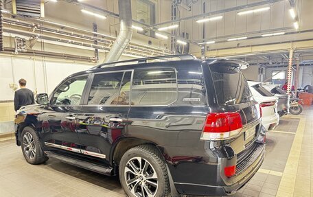 Toyota Land Cruiser 200, 2019 год, 7 500 000 рублей, 3 фотография