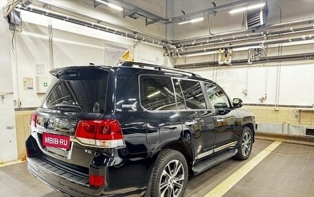 Toyota Land Cruiser 200, 2019 год, 7 500 000 рублей, 4 фотография