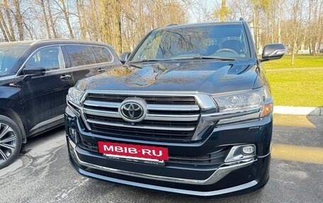 Toyota Land Cruiser 200, 2019 год, 7 500 000 рублей, 14 фотография