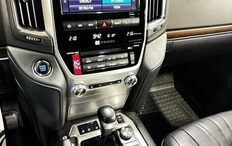 Toyota Land Cruiser 200, 2019 год, 7 500 000 рублей, 12 фотография