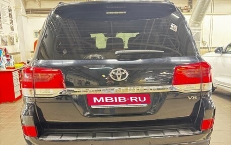 Toyota Land Cruiser 200, 2019 год, 7 500 000 рублей, 5 фотография