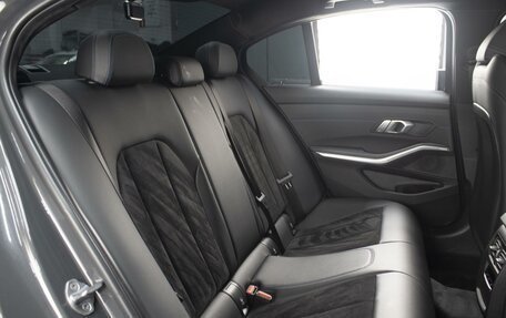 BMW 3 серия, 2019 год, 3 775 000 рублей, 13 фотография