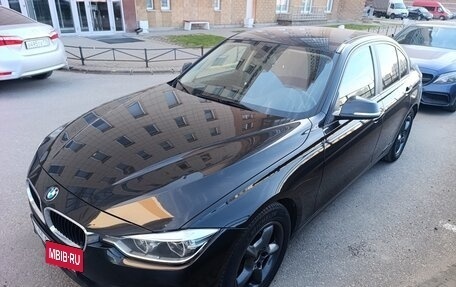 BMW 3 серия, 2018 год, 1 970 000 рублей, 11 фотография