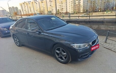 BMW 3 серия, 2018 год, 1 970 000 рублей, 10 фотография