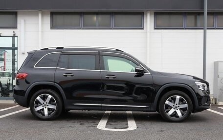 Mercedes-Benz GLB, 2023 год, 2 090 000 рублей, 4 фотография