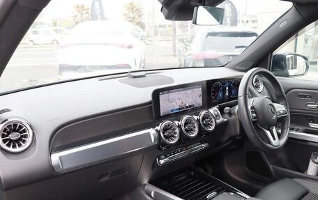 Mercedes-Benz GLB, 2023 год, 2 090 000 рублей, 18 фотография