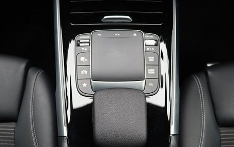 Mercedes-Benz GLB, 2023 год, 2 090 000 рублей, 22 фотография