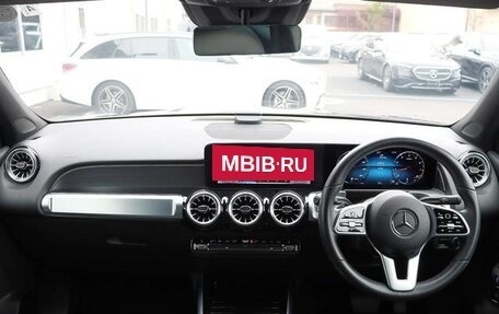 Mercedes-Benz GLB, 2023 год, 2 090 000 рублей, 13 фотография