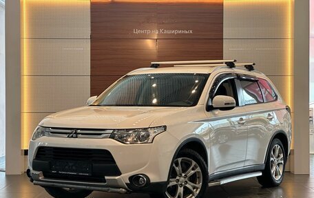 Mitsubishi Outlander III рестайлинг 3, 2014 год, 1 490 000 рублей, 1 фотография