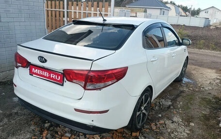 KIA Rio III рестайлинг, 2016 год, 900 000 рублей, 1 фотография