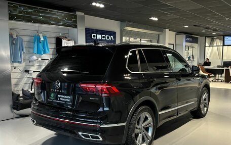 Volkswagen Tiguan II, 2021 год, 4 050 000 рублей, 4 фотография