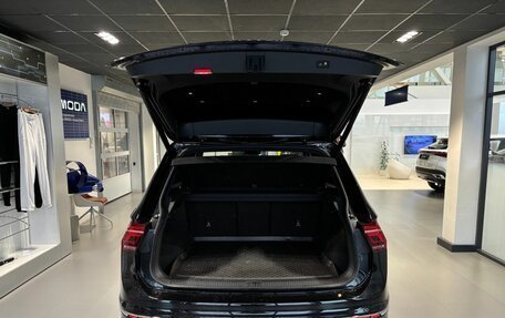 Volkswagen Tiguan II, 2021 год, 4 050 000 рублей, 19 фотография